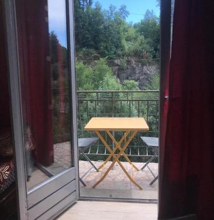 Maison avec vue panoramique à 5mn de saint Rémi sur durolles . La Monnerie-le Montel Esterno foto